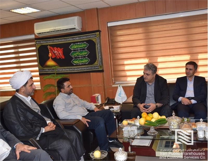 دیدار صمیمانه مدیرکل گمرک تهران با سرپرست شرکت انبارهای عمومی تهران