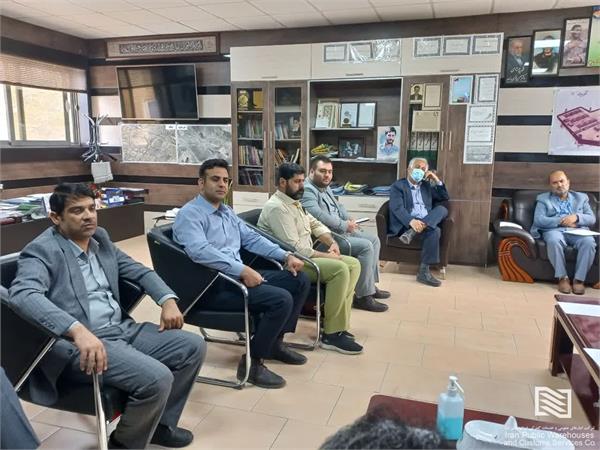 برگزاری نشست هم اندیشی در خصوص کالاهای سلامت محور در انبارهای عمومی شعبه زاهدان